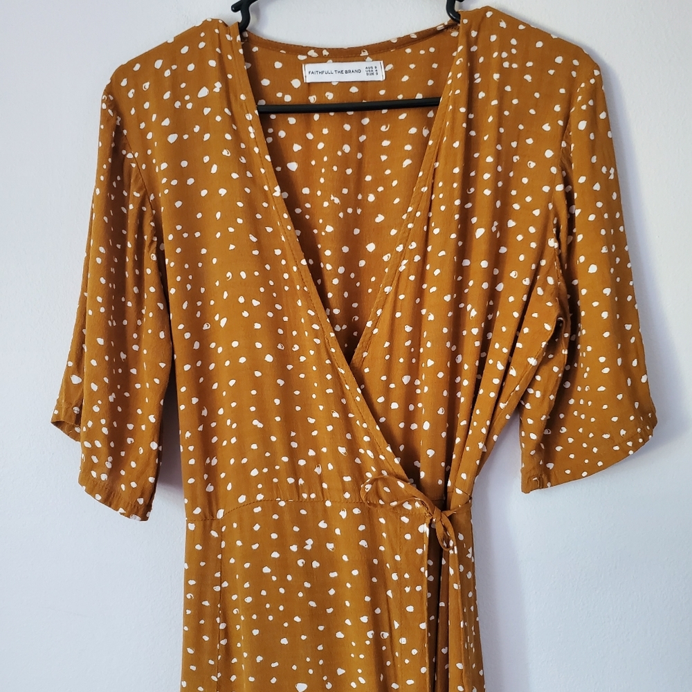 Faithfull the Brand Chiara Midi Dress in Caramel Noel - Picture 5 of 16